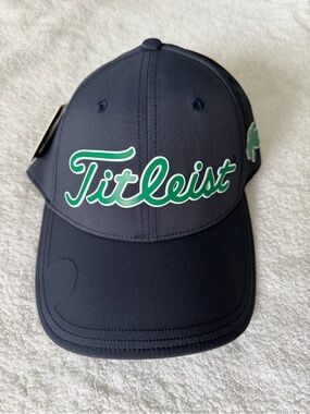 Titleist Women Performance Magnet Ball Marker Hat Shamrock St. Patrick NWT Golf